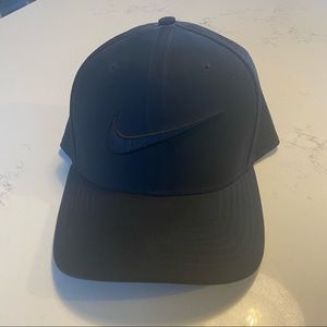 Black Men’s Nike Hat